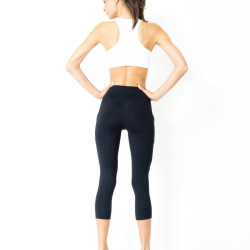 Jolie High-Waisted Capri Leggings With Hip Pockets Jolie High-Waisted Capri Leggings With Hip Pockets